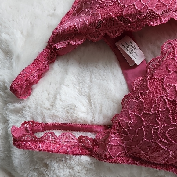 VS Very Sexy Bra - Picture 3 of 9